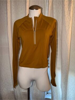 Lululemon 1/2 zip up top